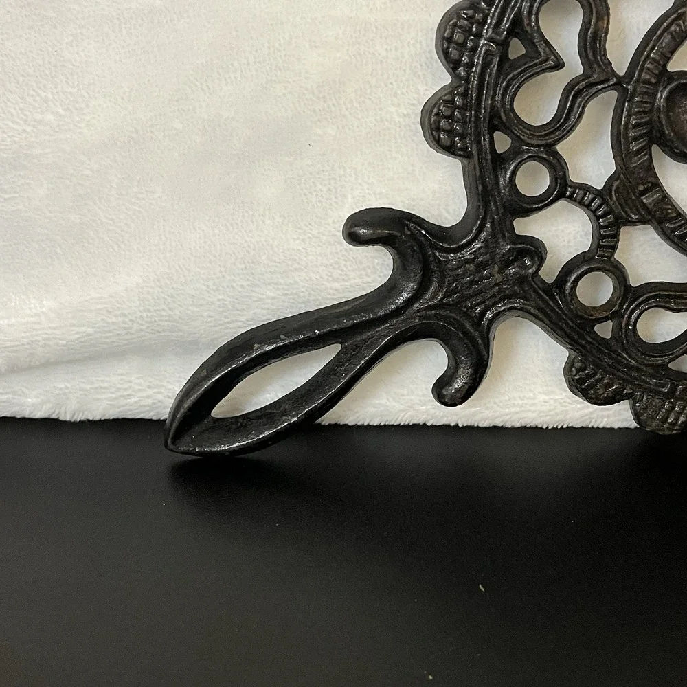 Vintage Cast Iron Trivet Footed 1952 JHZ Fan Hearts Scalloped Design